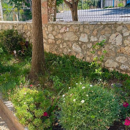 Guesthouse Shehu Ksamil Kültér fotó