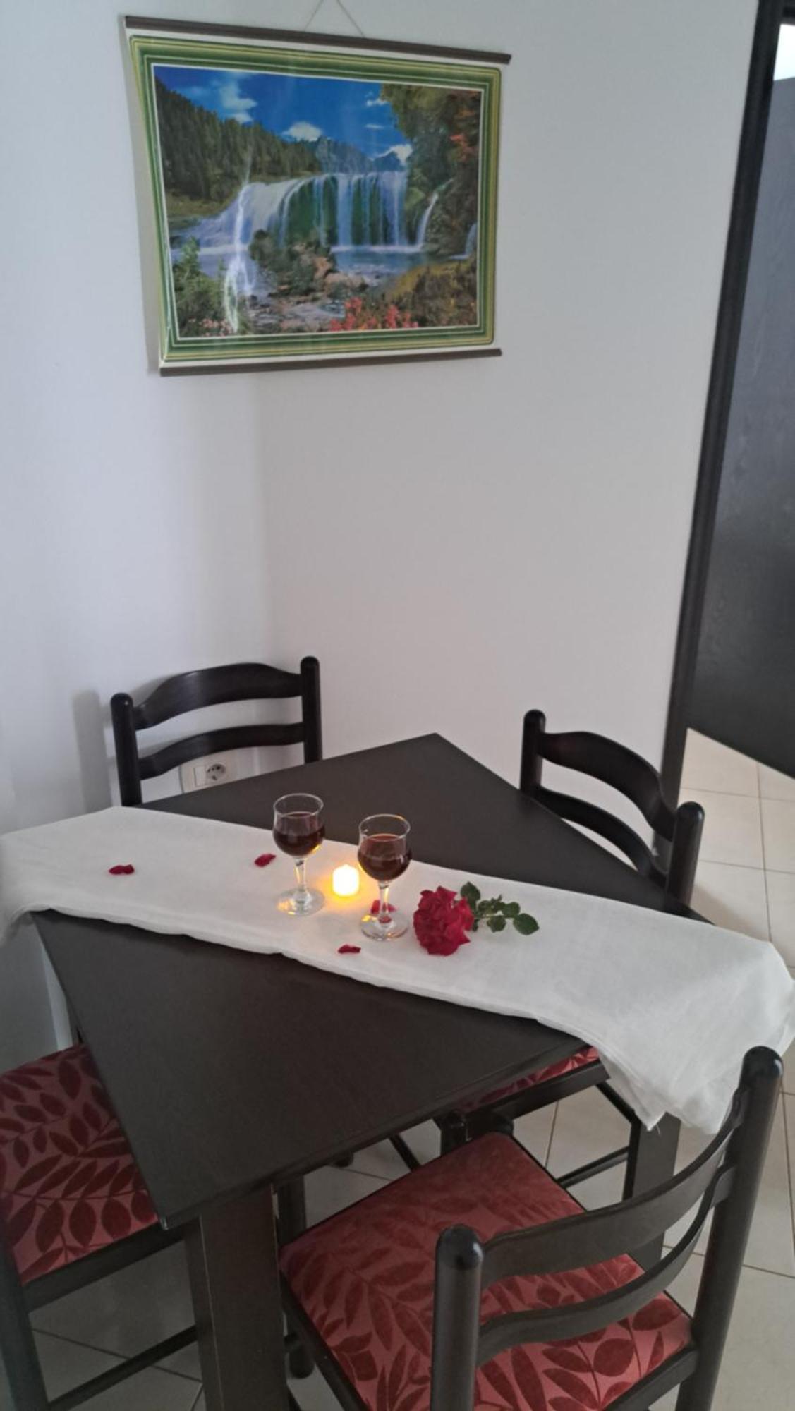 Guesthouse Shehu Ksamil Kültér fotó